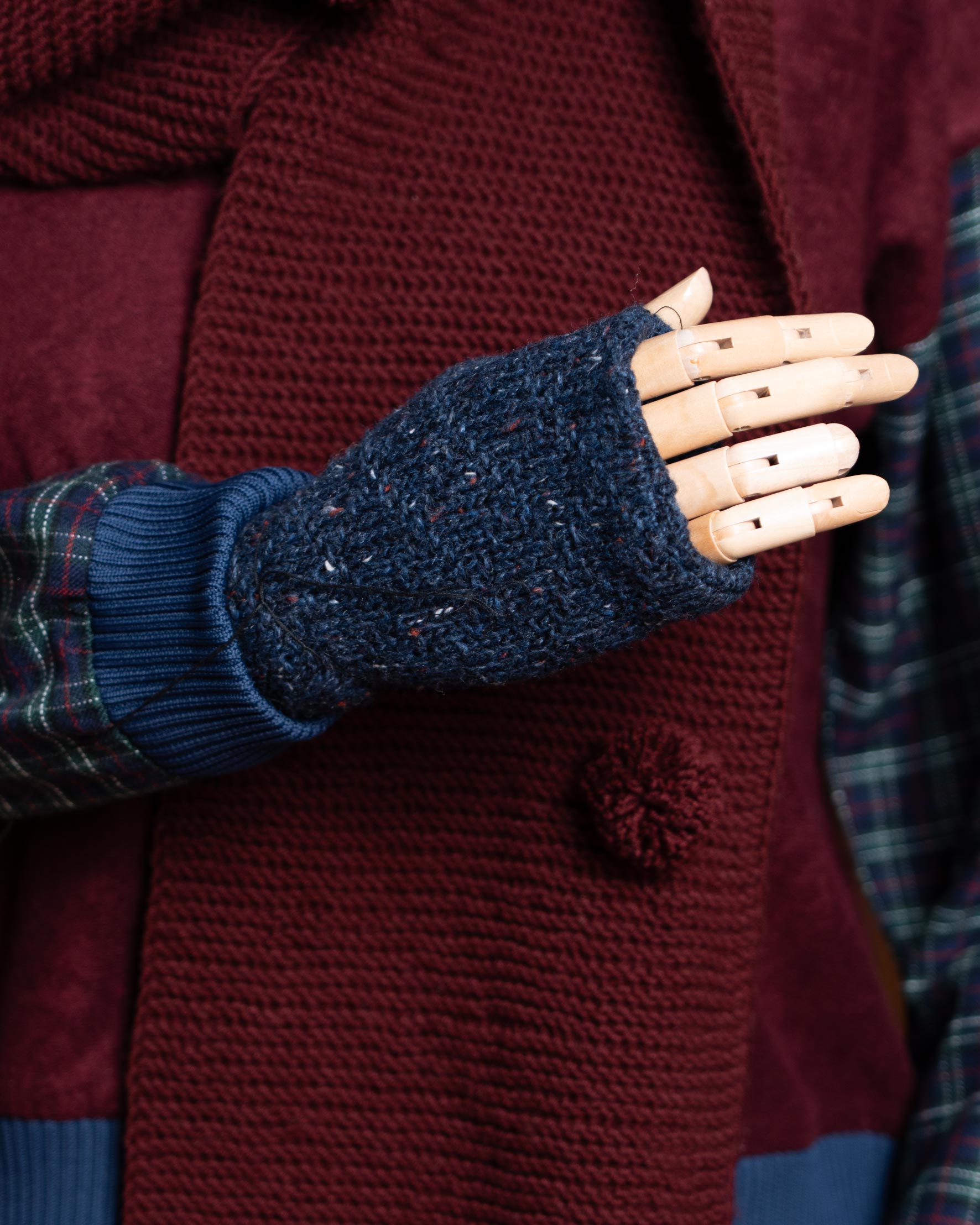 دستکش بافت سرمه ای